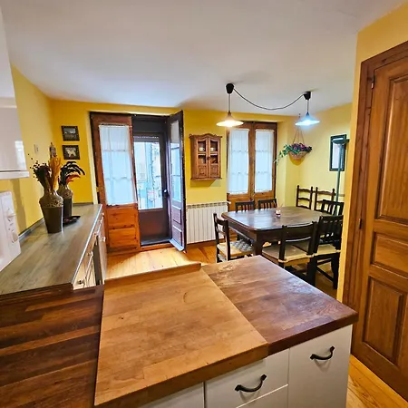 Lägenhet Ciudadela 3000 Jaca