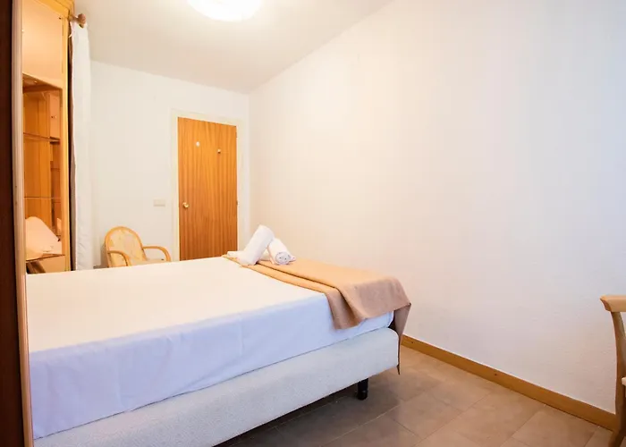 아파트 Ciudadela 3000 *